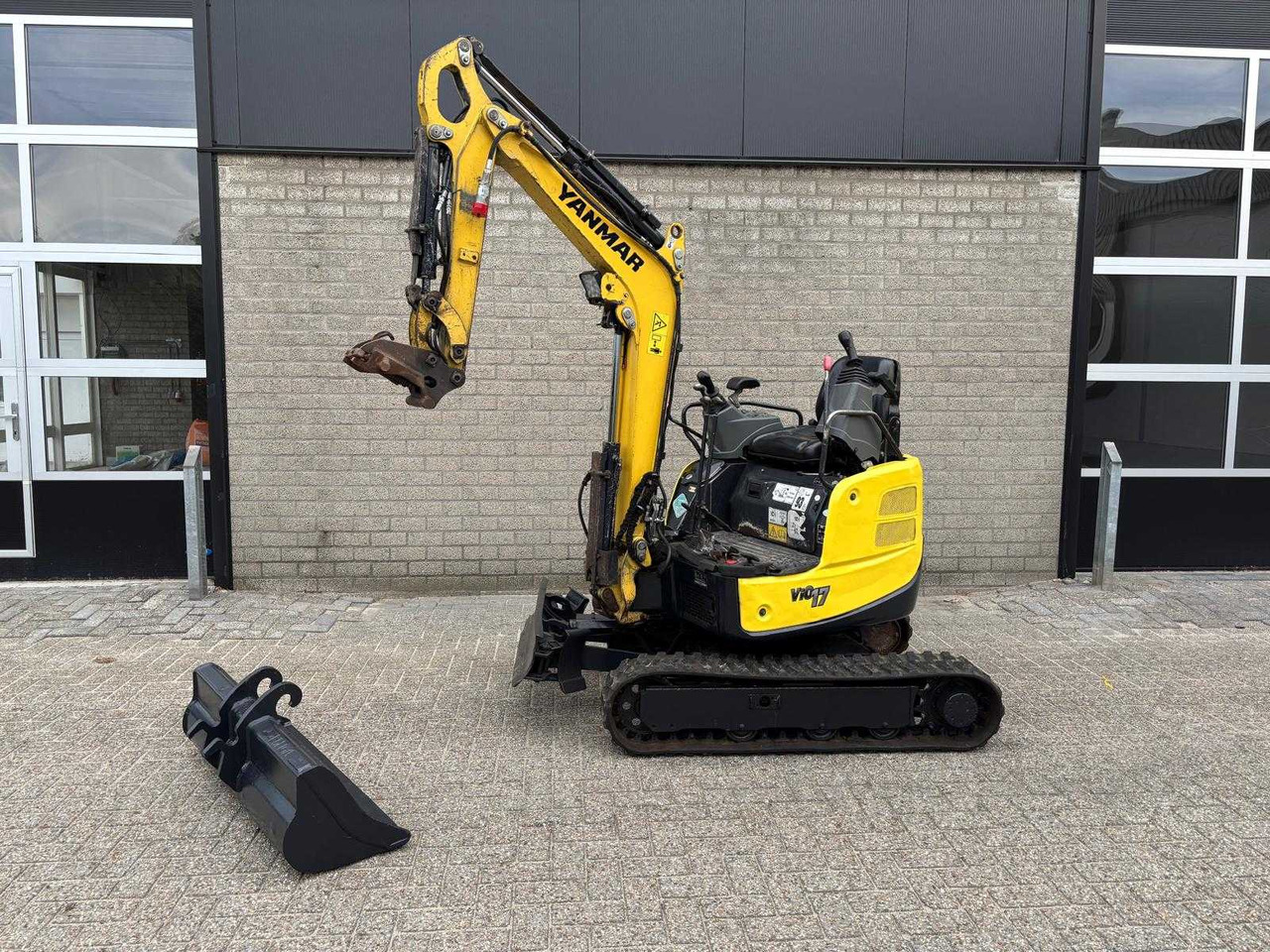 YANMAR - 2018 - VIO 17 - MINI EXCAVATOR - Miniekskavaator: pilt 1 YANMAR - 2018 - VIO 17 - MINI EXCAVATOR - Miniekskavaator: pilt 1
