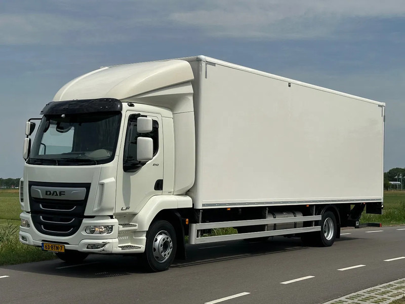 DAF LF 210 LF210.14. EURO6. 2022. 183401km 805x248x248. Bakwagen met Laadklep 2500kg - Kasti veoauto: pilt 1 DAF LF 210 LF210.14. EURO6. 2022. 183401km 805x248x248. Bakwagen met Laadklep 2500kg - Kasti veoauto: pilt 1