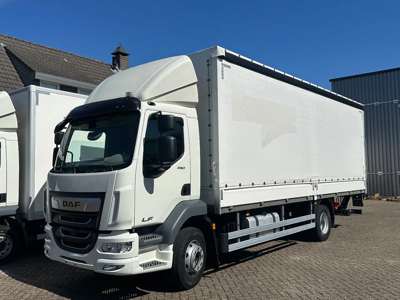 DAF LF 260 LF260.16 EURO6. 2022. Schuifzeil bakwagen met Laadklep. - Tent veoauto: pilt 1 DAF LF 260 LF260.16 EURO6. 2022. Schuifzeil bakwagen met Laadklep. - Tent veoauto: pilt 1
