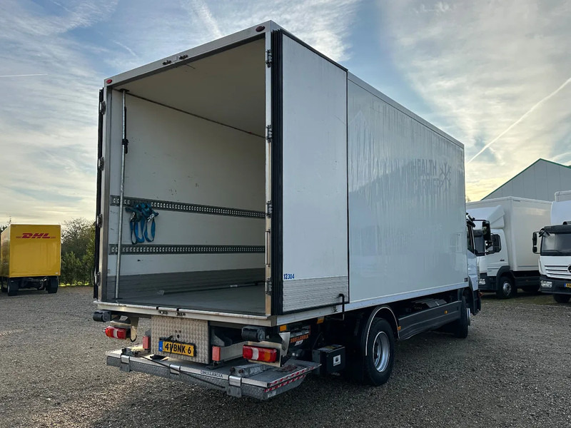 Mercedes-Benz Atego ATEGO1218 GEISOLEERDE OPBOUW 620x247x260! 2000kg Laadklep. - Kasti veoauto: pilt 3 Mercedes-Benz Atego ATEGO1218 GEISOLEERDE OPBOUW 620x247x260! 2000kg Laadklep. - Kasti veoauto: pilt 3
