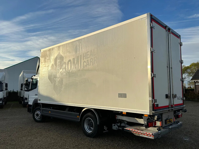 Mercedes-Benz Atego ATEGO1218 GEISOLEERDE OPBOUW 620x247x260! 2000kg Laadklep. - Kasti veoauto: pilt 4 Mercedes-Benz Atego ATEGO1218 GEISOLEERDE OPBOUW 620x247x260! 2000kg Laadklep. - Kasti veoauto: pilt 4