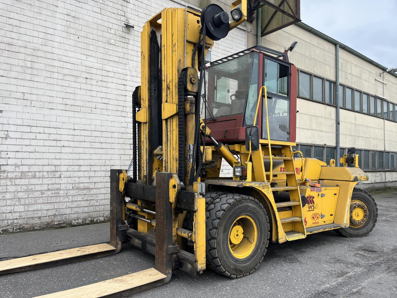 CVS Ferrari F16 - Konteinerite käitleja: pilt 2 CVS Ferrari F16 - Konteinerite käitleja: pilt 2