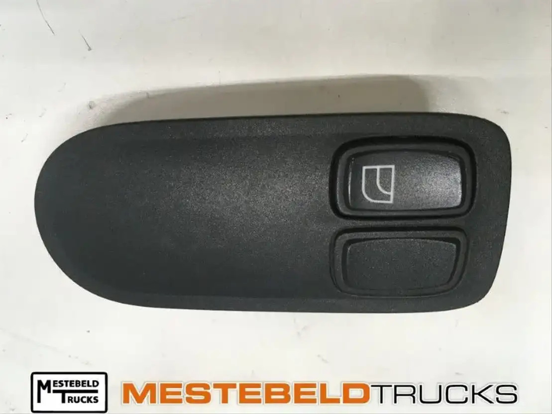 DAF CF 85 Raambedieningsschakelaar - Kabiin ja interjöör - Veoauto: pilt 1 DAF CF 85 Raambedieningsschakelaar - Kabiin ja interjöör - Veoauto: pilt 1