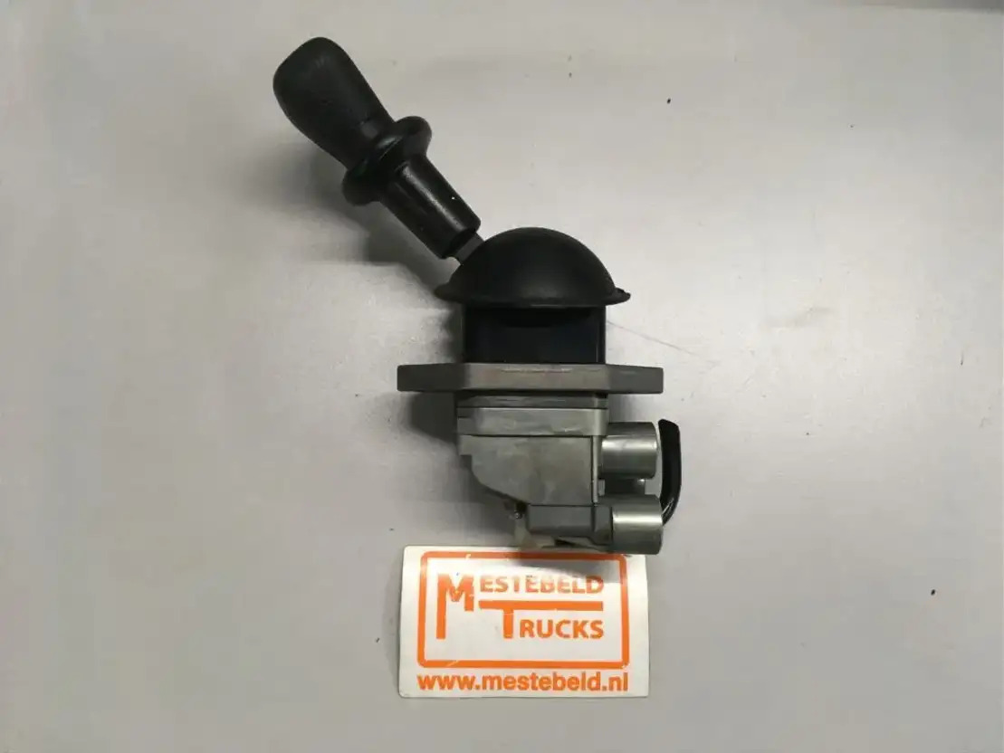 DAF Handrembedieningsventiel - Piduriosad - Veoauto: pilt 1 DAF Handrembedieningsventiel - Piduriosad - Veoauto: pilt 1