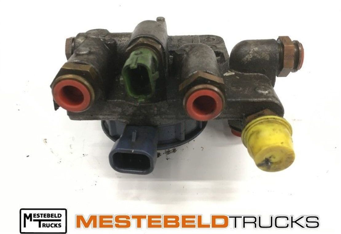 Iveco Brandstoffiltersteun - Kütusesüsteem - Tarbesõiduk: pilt 1 Iveco Brandstoffiltersteun - Kütusesüsteem - Tarbesõiduk: pilt 1