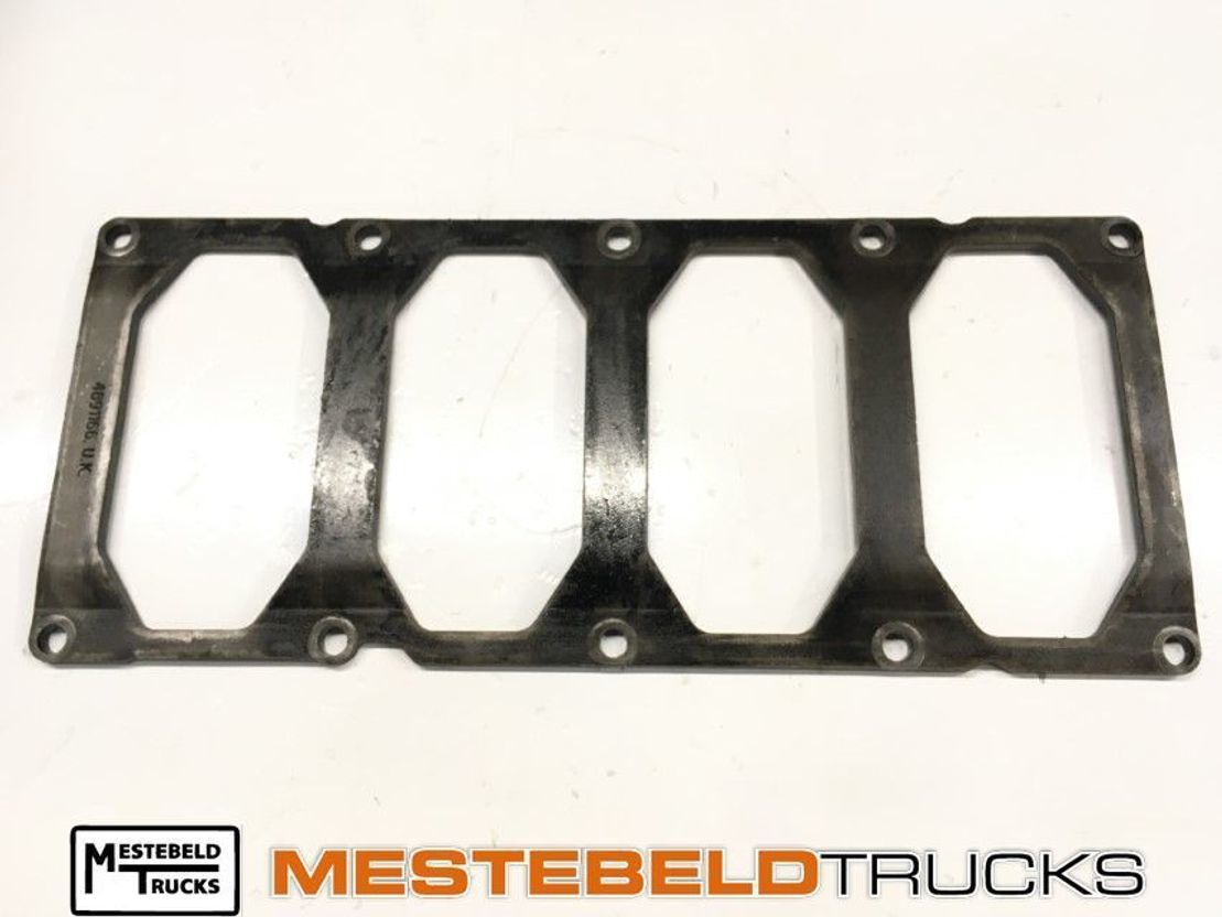 Iveco Versterkingsplaat carterpan - Õlivann - Veoauto: pilt 1 Iveco Versterkingsplaat carterpan - Õlivann - Veoauto: pilt 1