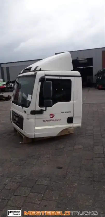MAN Cabine TGL 12.220 - Kabiin - Veoauto: pilt 1 MAN Cabine TGL 12.220 - Kabiin - Veoauto: pilt 1