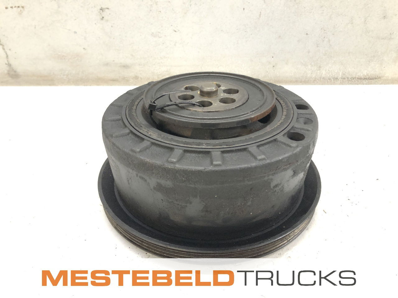 MAN Trillingsdemper - Mootor - Veoauto: pilt 1 MAN Trillingsdemper - Mootor - Veoauto: pilt 1