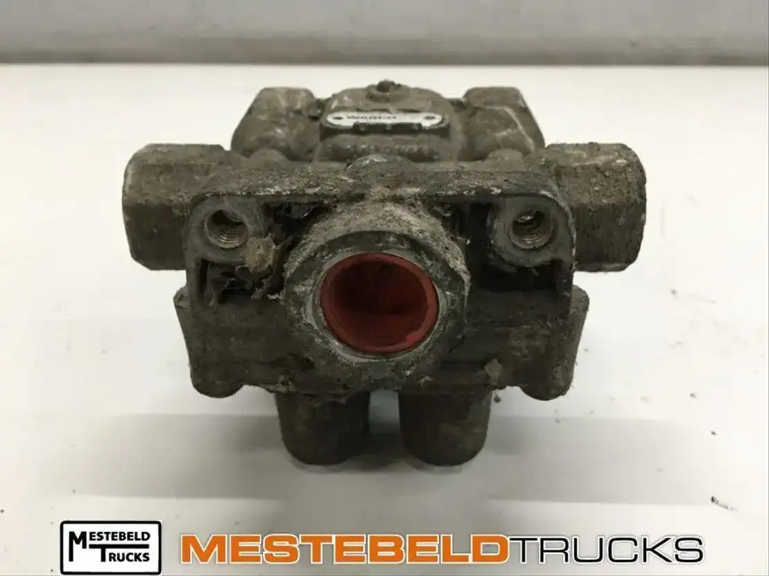 MAN Veiligheidsklep 4-circuit - Piduriosad - Veoauto: pilt 1 MAN Veiligheidsklep 4-circuit - Piduriosad - Veoauto: pilt 1