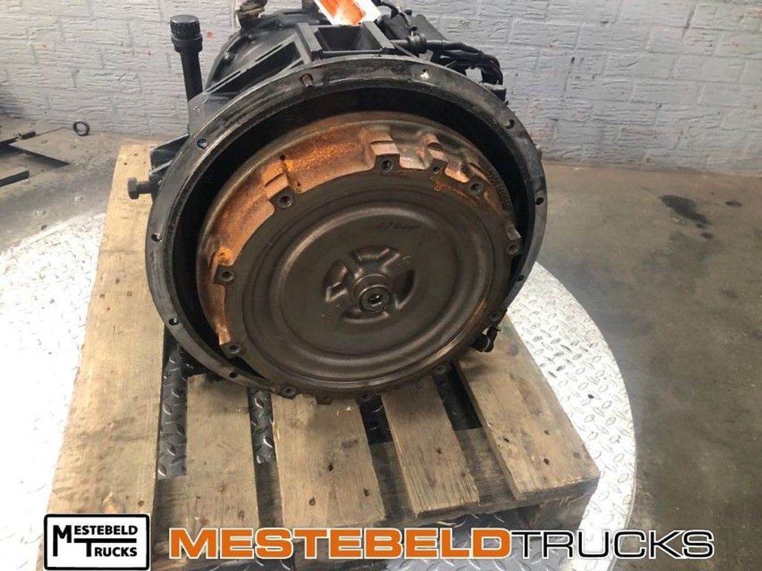 MAN Versnellingsbak 5HP 592C - Käigukast - Veoauto: pilt 2 MAN Versnellingsbak 5HP 592C - Käigukast - Veoauto: pilt 2