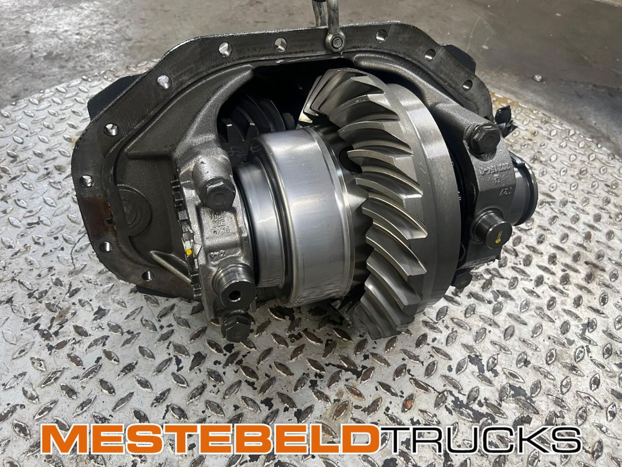 Mercedes-Benz Differentieel R300P-13/C22.5 - Tagatelg - Veoauto: pilt 2 Mercedes-Benz Differentieel R300P-13/C22.5 - Tagatelg - Veoauto: pilt 2