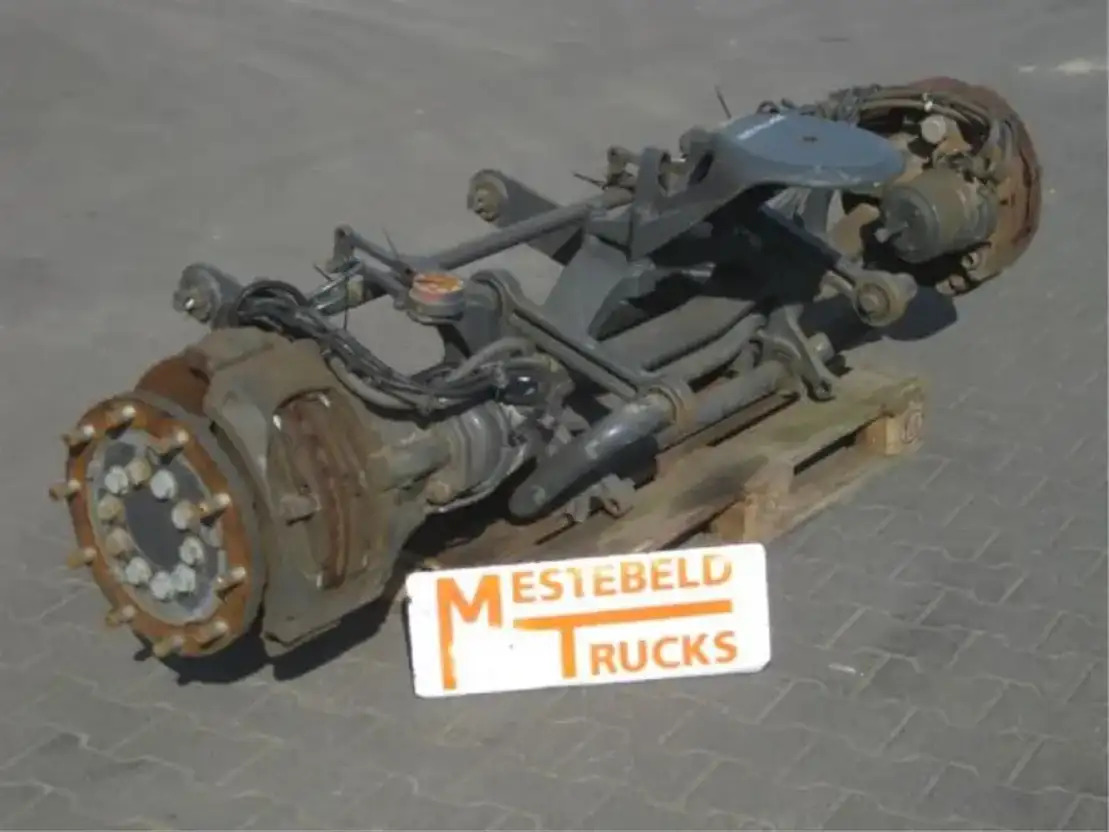 Mercedes-Benz Sleepas - Tagatelg - Veoauto: pilt 1 Mercedes-Benz Sleepas - Tagatelg - Veoauto: pilt 1