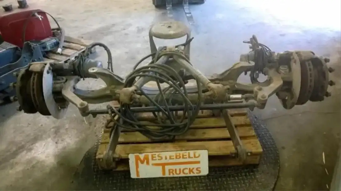 Mercedes-Benz Sleepas hydraulisch gestuurd compleet - Tagatelg - Veoauto: pilt 1 Mercedes-Benz Sleepas hydraulisch gestuurd compleet - Tagatelg - Veoauto: pilt 1