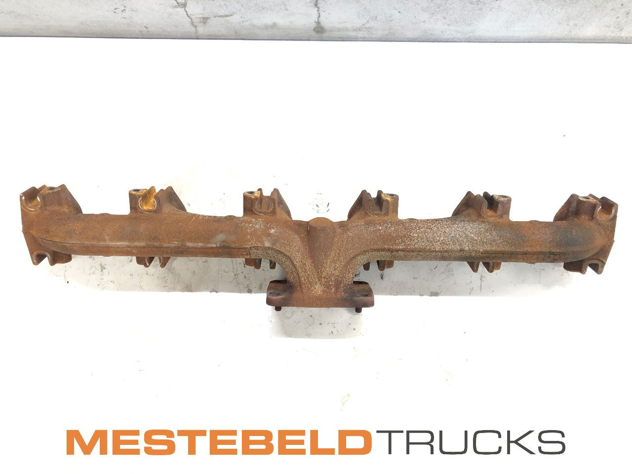 Mercedes-Benz Uitlaatspruitstuk OM 457 LA - Mootor ja varuosad - Veoauto: pilt 1 Mercedes-Benz Uitlaatspruitstuk OM 457 LA - Mootor ja varuosad - Veoauto: pilt 1