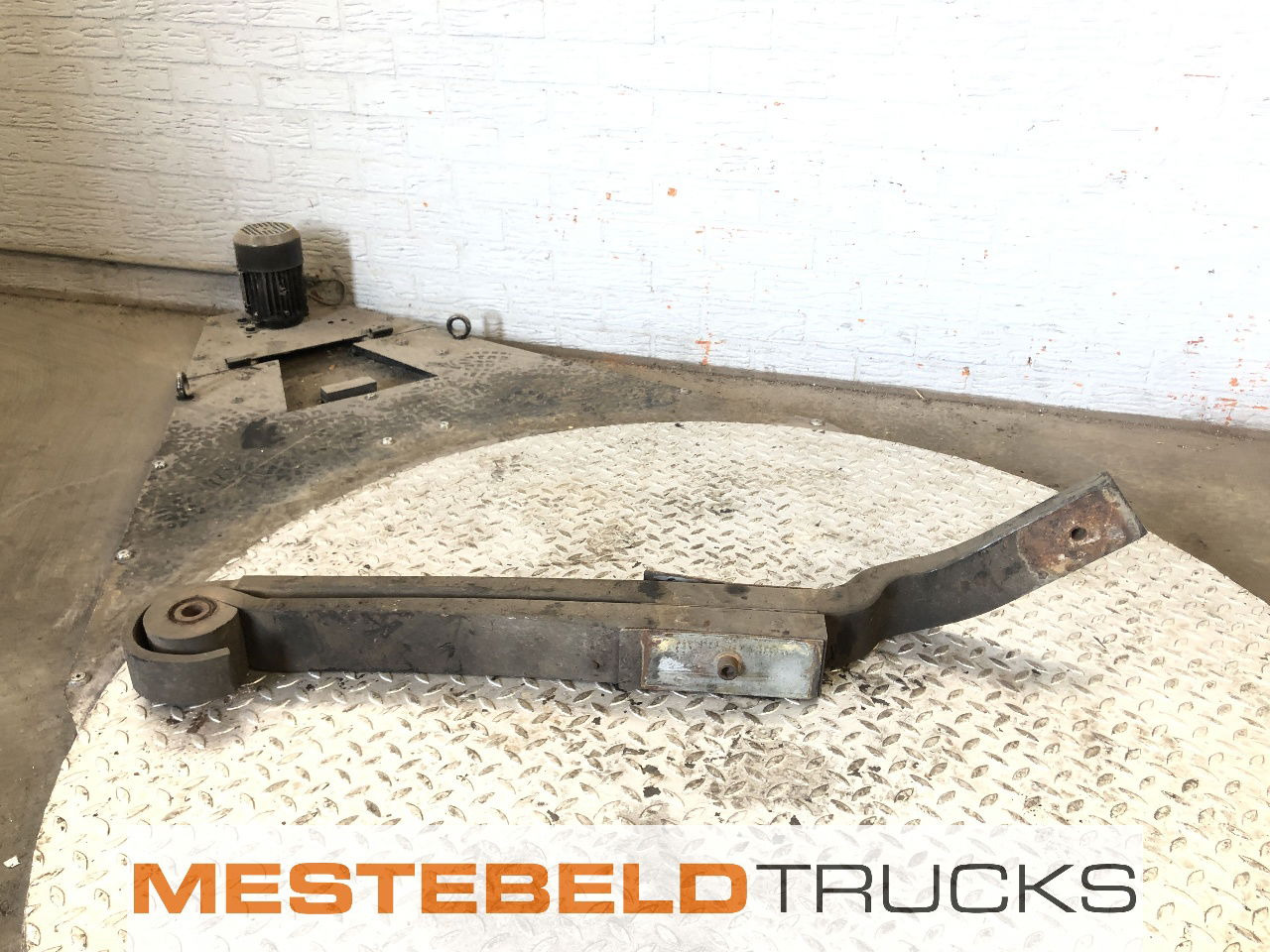 Renault Achterveer link - Raam/ Konstruktsioon - Veoauto: pilt 1 Renault Achterveer link - Raam/ Konstruktsioon - Veoauto: pilt 1