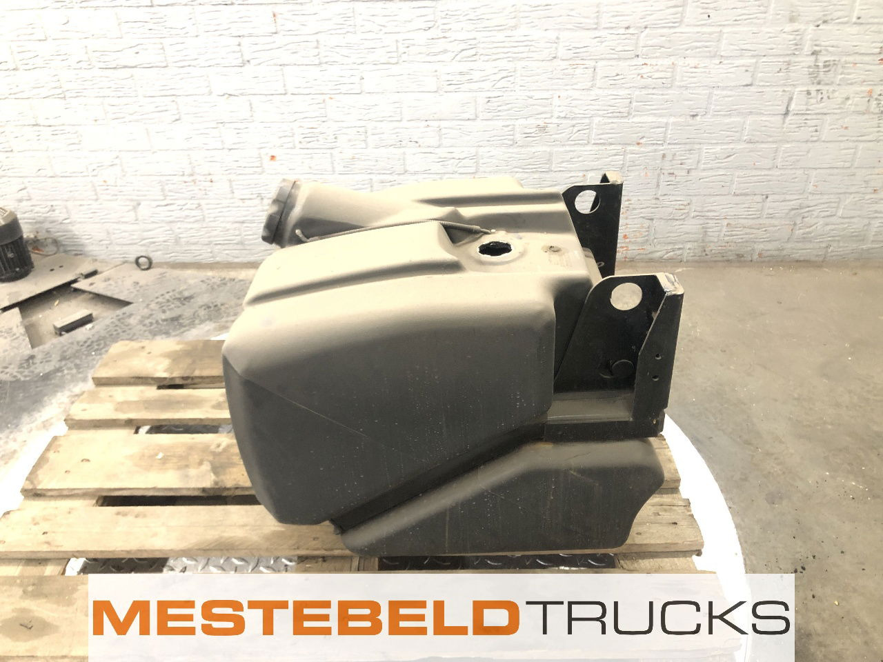 Renault Brandstoftank kunststof 125 liter Midlum - Kütusesüsteem - Veoauto: pilt 1 Renault Brandstoftank kunststof 125 liter Midlum - Kütusesüsteem - Veoauto: pilt 1