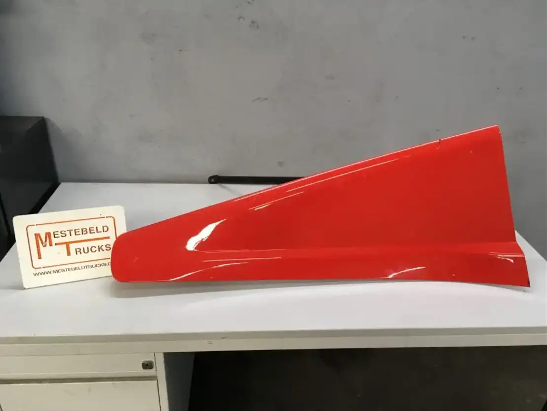 Scania Zijspoiler links - Kabiin ja interjöör - Veoauto: pilt 1 Scania Zijspoiler links - Kabiin ja interjöör - Veoauto: pilt 1