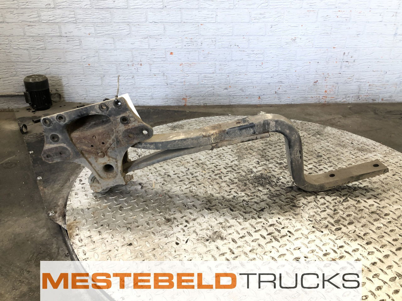 Volvo Luchtveerblad achter FE - Raam/ Konstruktsioon - Veoauto: pilt 1 Volvo Luchtveerblad achter FE - Raam/ Konstruktsioon - Veoauto: pilt 1