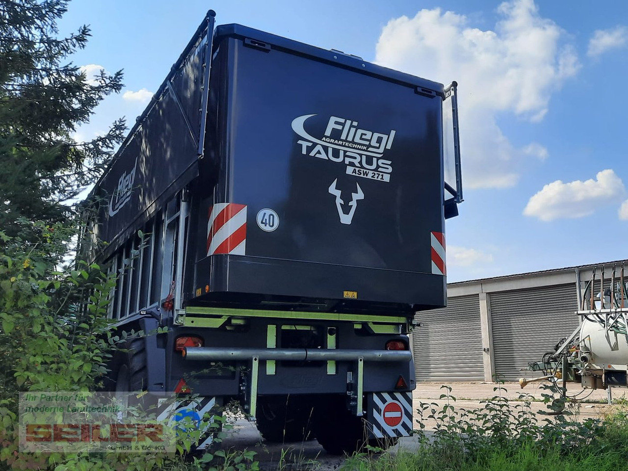 Fliegl ASW 271 TAURUS FOX 40m³ + Top Lift Light - Iselaadiv vanker: pilt 4 Fliegl ASW 271 TAURUS FOX 40m³ + Top Lift Light - Iselaadiv vanker: pilt 4