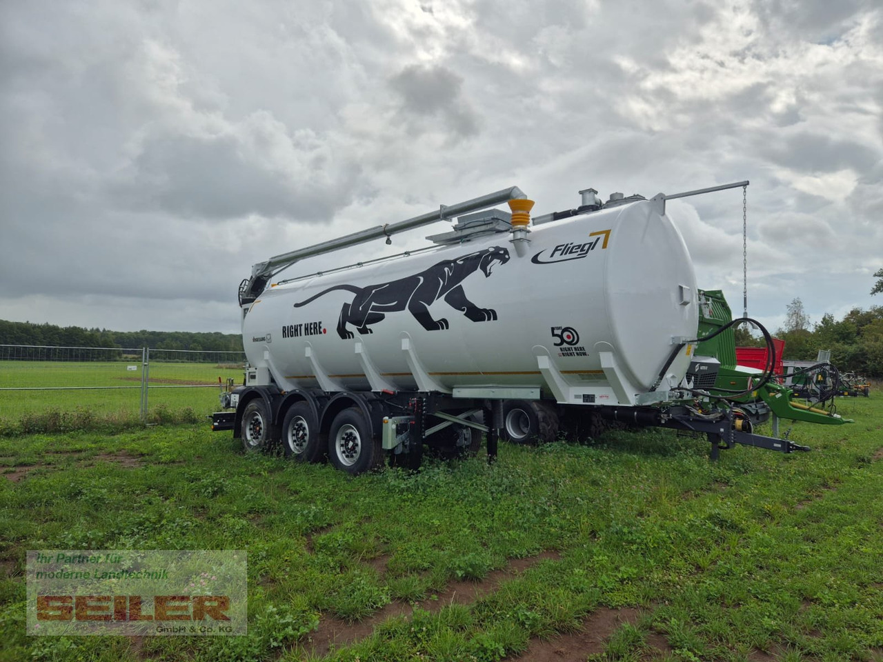 Fliegl STF 30.000 Truck-Line Dreiachs Zubringerfass - Lägapütt: pilt 3 Fliegl STF 30.000 Truck-Line Dreiachs Zubringerfass - Lägapütt: pilt 3