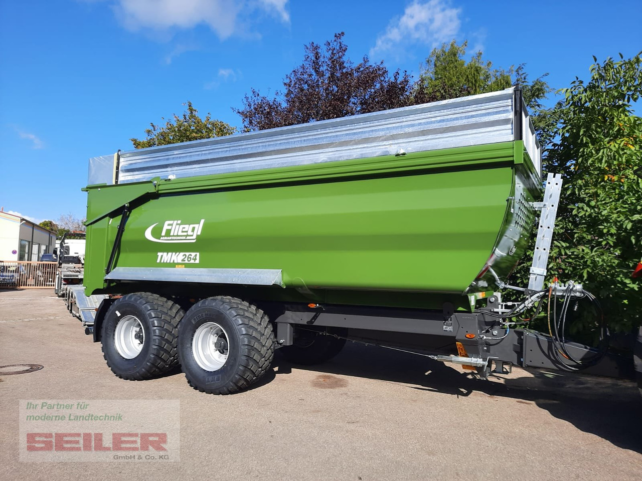 Uus Põllutöö tõstuk-järelhaagis/ Kallur Fliegl TMK 264 FOX 32m³: pilt 8