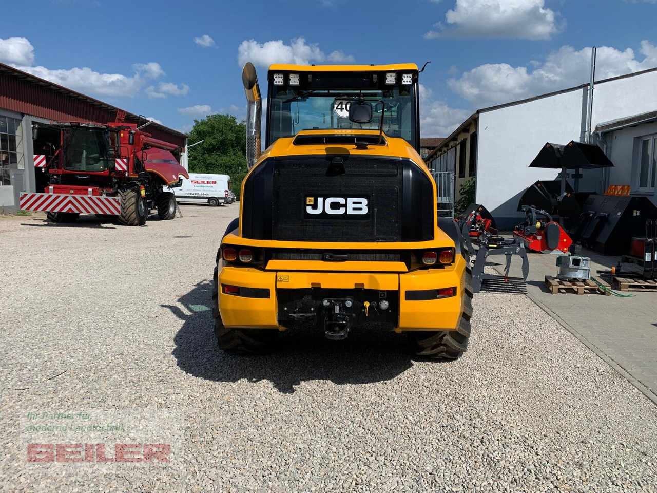 JCB TM 320 S Agri - Teleskooprataslaadur: pilt 2 JCB TM 320 S Agri - Teleskooprataslaadur: pilt 2