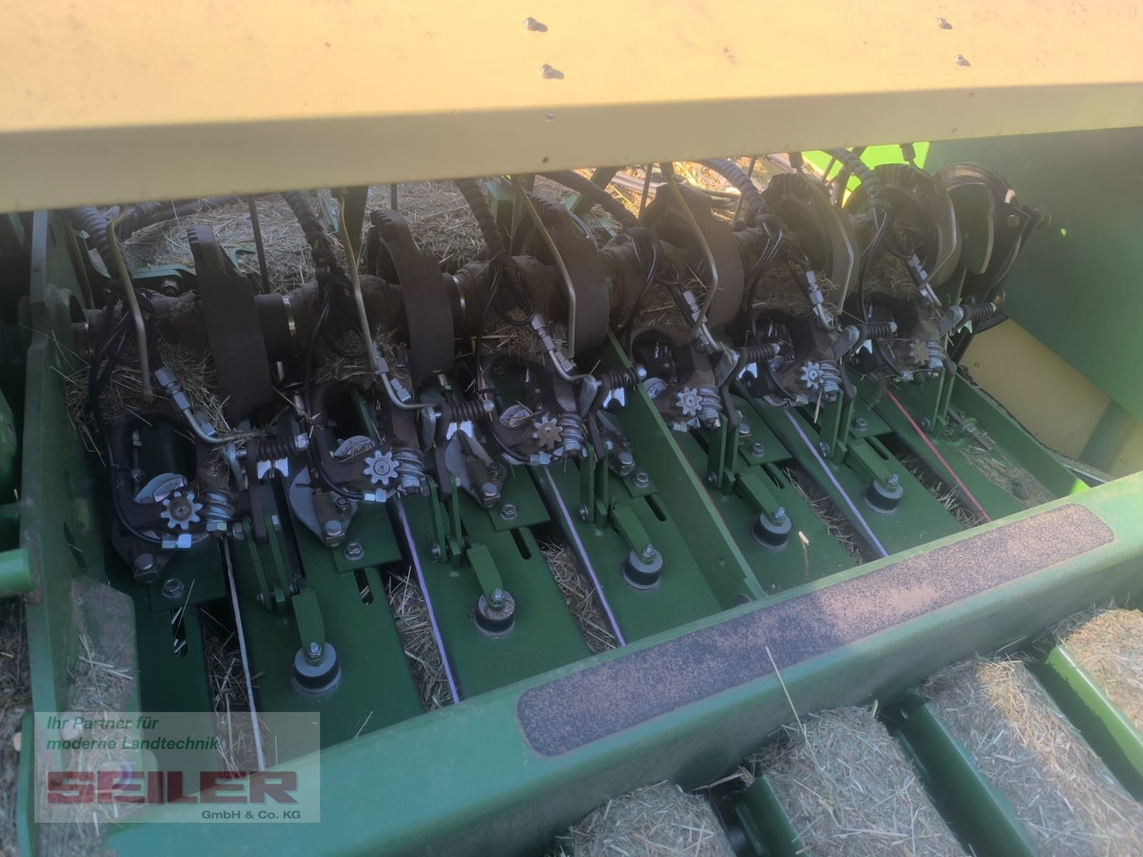 Krone Big Pack 1270 XC - Heinapress, kandiline: pilt 5 Krone Big Pack 1270 XC - Heinapress, kandiline: pilt 5