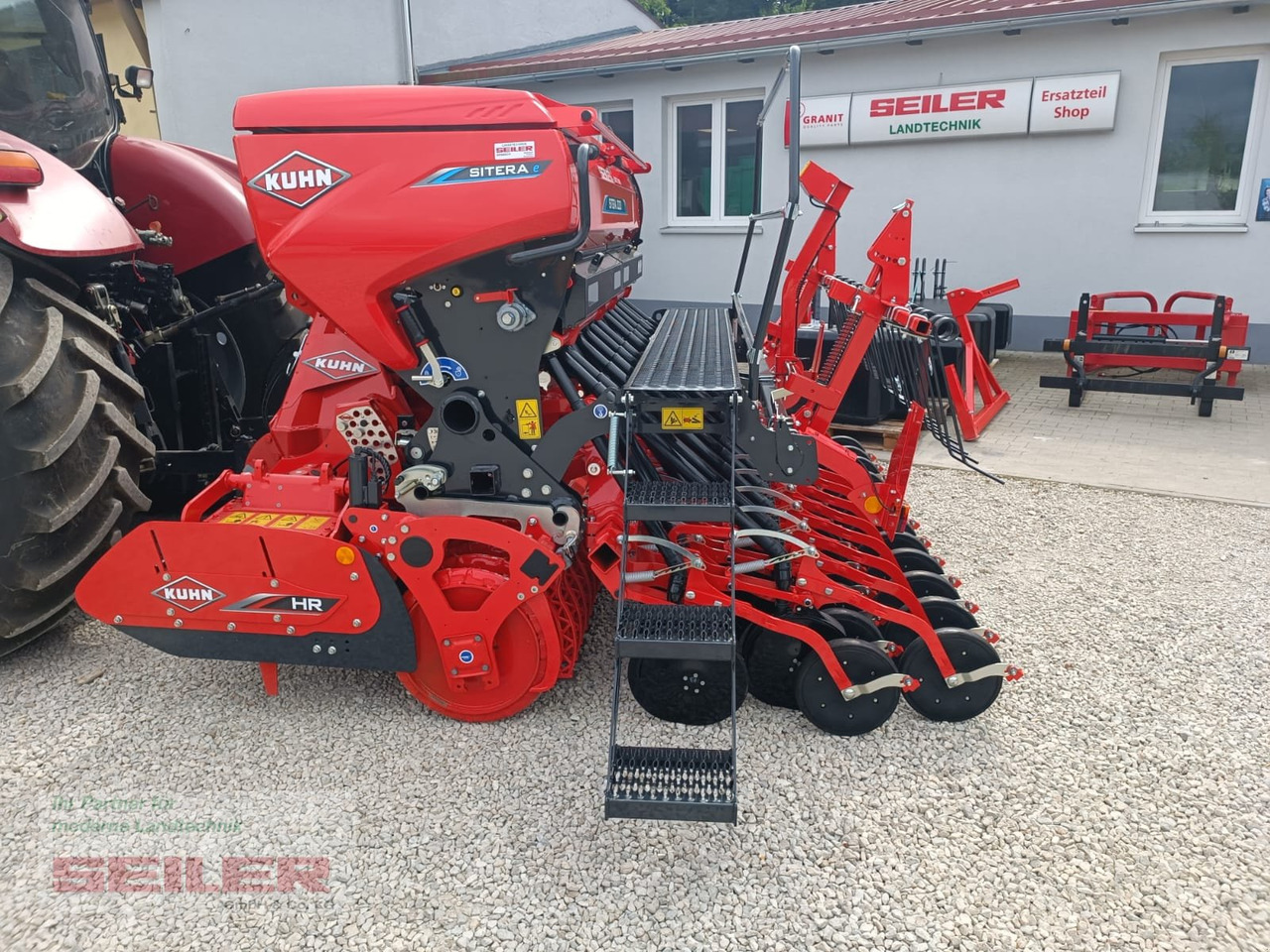 Kuhn HR 3030 D + Sitera 3030-24E - Kombain-külvimasin: pilt 1 Kuhn HR 3030 D + Sitera 3030-24E - Kombain-külvimasin: pilt 1