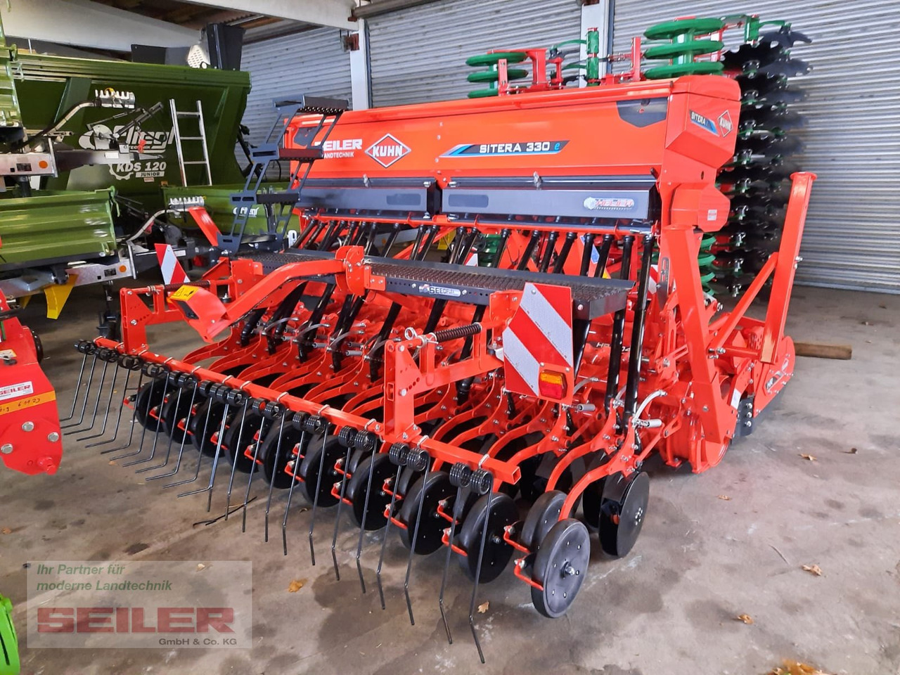 Kuhn HR 304 + Sitera 330-20E - Kombain-külvimasin: pilt 1 Kuhn HR 304 + Sitera 330-20E - Kombain-külvimasin: pilt 1