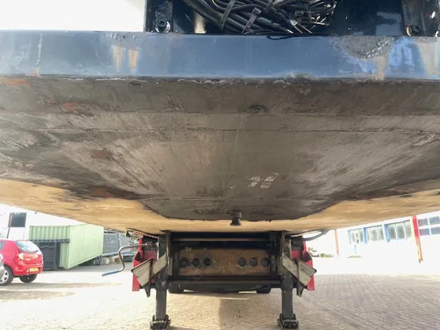 Kögel 3 AXELS (2X LIFT AXELS) DISK BRAKE 7CM FRIGO BOX - Furgoonpoolhaagis: pilt 4 Kögel 3 AXELS (2X LIFT AXELS) DISK BRAKE 7CM FRIGO BOX - Furgoonpoolhaagis: pilt 4