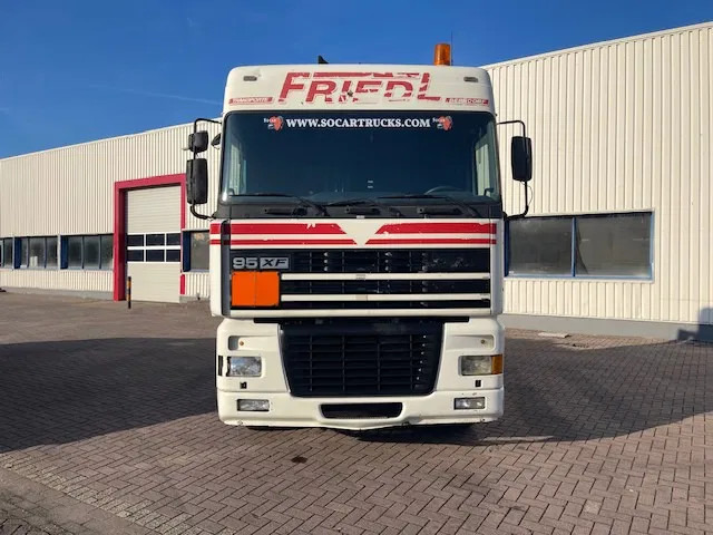 DAF XF 95.430 Manual-Gear Euro 3 - Sadulveok: pilt 2 DAF XF 95.430 Manual-Gear Euro 3 - Sadulveok: pilt 2