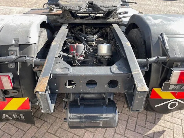 MAN 19.463 6 Cilinder Manual pomp EURO 2 - Sadulveok: pilt 5 MAN 19.463 6 Cilinder Manual pomp EURO 2 - Sadulveok: pilt 5