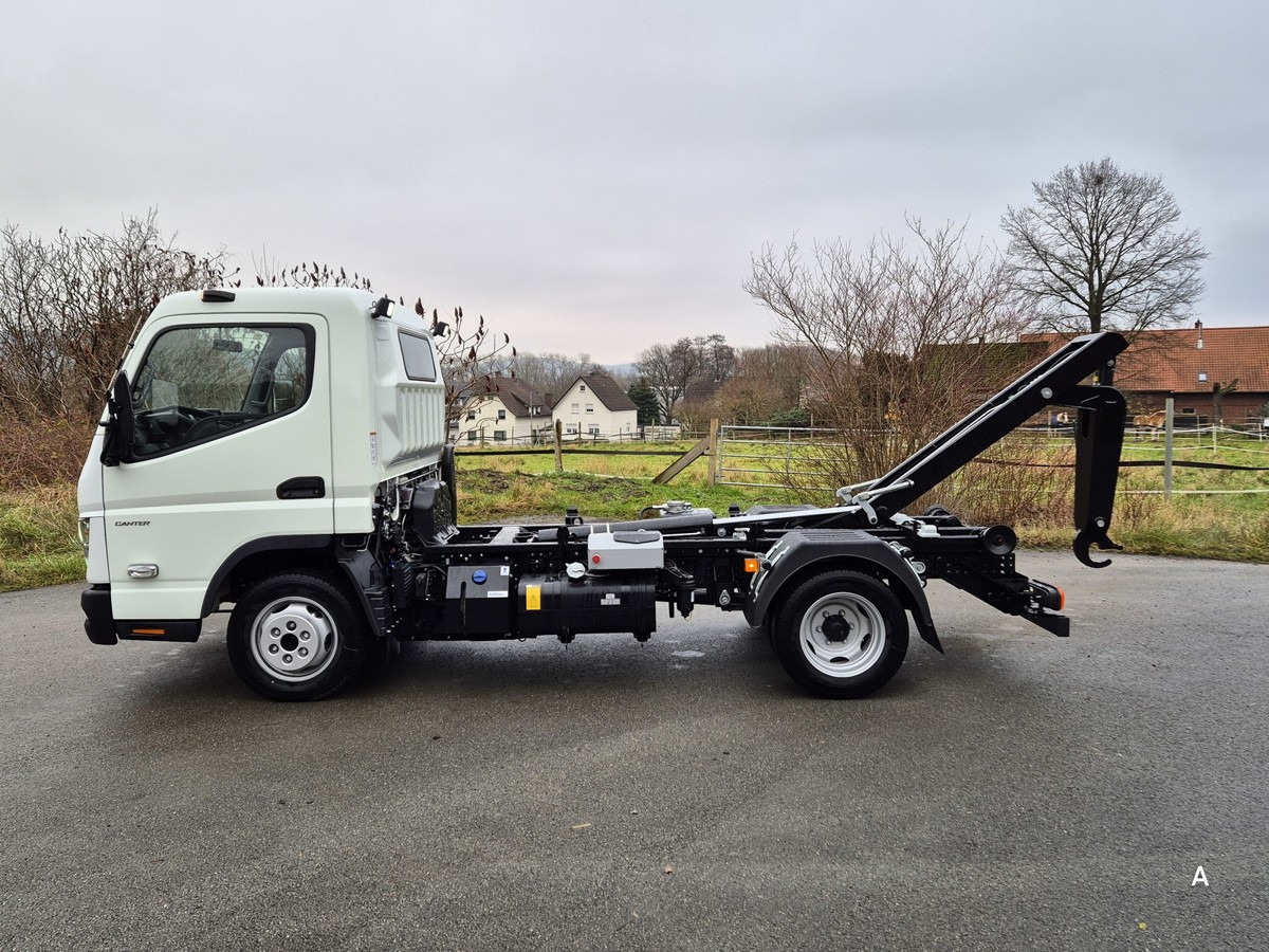 FUSO 3C15 Duonic Aut.City Abrollkipper AHK 3.5T - Konkstõstukiga veoauto: pilt 4 FUSO 3C15 Duonic Aut.City Abrollkipper AHK 3.5T - Konkstõstukiga veoauto: pilt 4