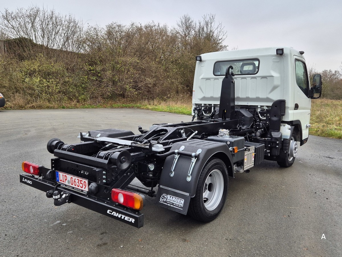 FUSO 3C15 Duonic Aut.City Abrollkipper AHK 3.5T - Konkstõstukiga veoauto: pilt 5 FUSO 3C15 Duonic Aut.City Abrollkipper AHK 3.5T - Konkstõstukiga veoauto: pilt 5