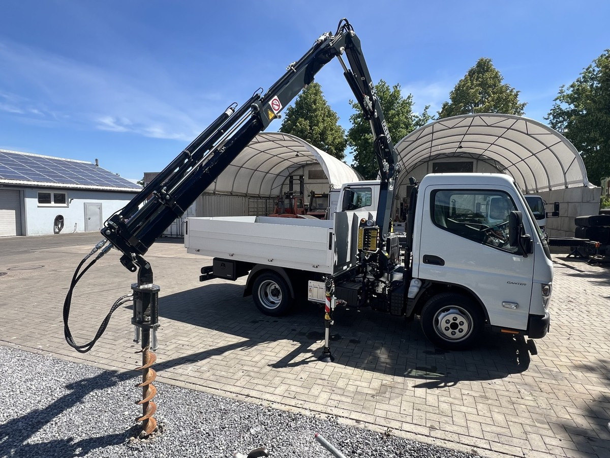FUSO 3S15 Alu Pritsche 2.80m Ladekran Bohrgerät - Madelauto: pilt 1 FUSO 3S15 Alu Pritsche 2.80m Ladekran Bohrgerät - Madelauto: pilt 1