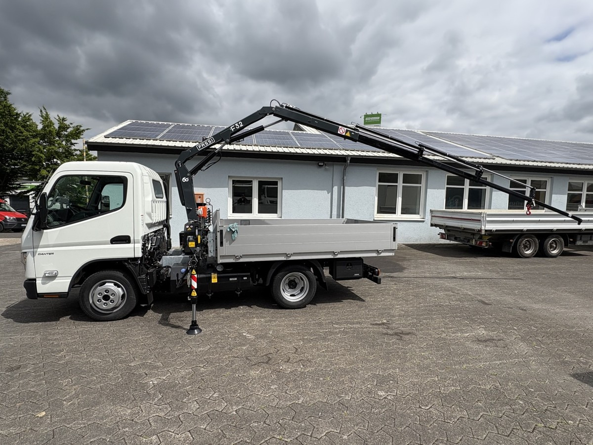FUSO 3S15 Alu Pritsche 2.80m Ladekran Funk! sofort ve - Kraanaga veoauto: pilt 4 FUSO 3S15 Alu Pritsche 2.80m Ladekran Funk! sofort ve - Kraanaga veoauto: pilt 4