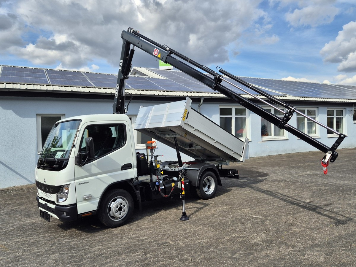 FUSO 3S15 Kipper mit Ladekran Funk 3x hydr. Kran - Tarbesõiduk kallur: pilt 1 FUSO 3S15 Kipper mit Ladekran Funk 3x hydr. Kran - Tarbesõiduk kallur: pilt 1