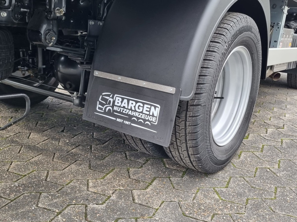 FUSO 6S15 Pritsche 2.8m Heckkran 4xhydr+1xman. Funk! - Madelauto: pilt 3 FUSO 6S15 Pritsche 2.8m Heckkran 4xhydr+1xman. Funk! - Madelauto: pilt 3