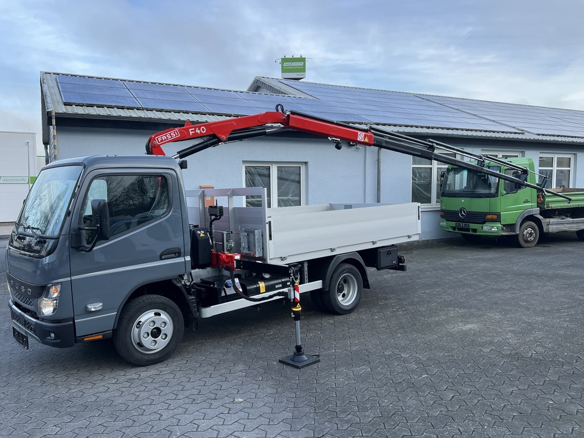 FUSO 6S15 Pritsche 3.0m Kran 4xhydr. Funk! - Madelauto: pilt 2 FUSO 6S15 Pritsche 3.0m Kran 4xhydr. Funk! - Madelauto: pilt 2
