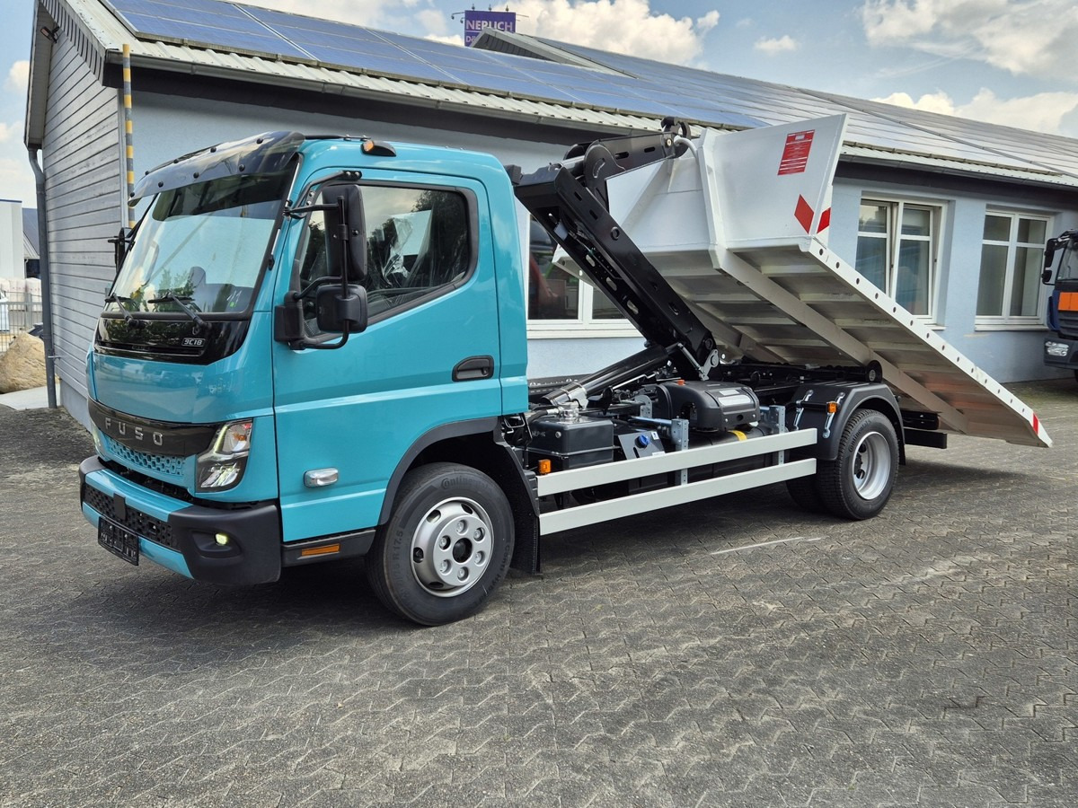 FUSO Canter FUSO 9C18 City Abrollkipper Krokbil Color - Konkstõstukiga veoauto, Kraanaga veoauto: pilt 2 FUSO Canter FUSO 9C18 City Abrollkipper Krokbil Color - Konkstõstukiga veoauto, Kraanaga veoauto: pilt 2
