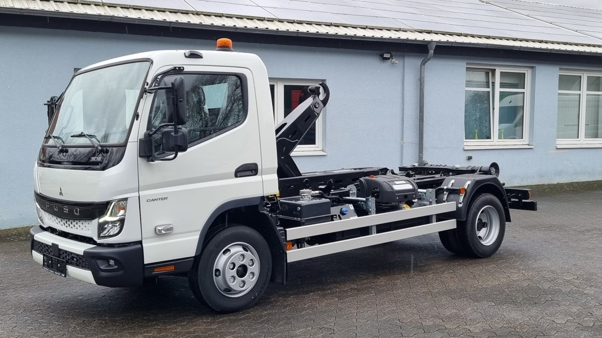 FUSO Canter FUSO 9C18 Duonic City Abrollkipper - Konkstõstukiga veoauto: pilt 3 FUSO Canter FUSO 9C18 Duonic City Abrollkipper - Konkstõstukiga veoauto: pilt 3