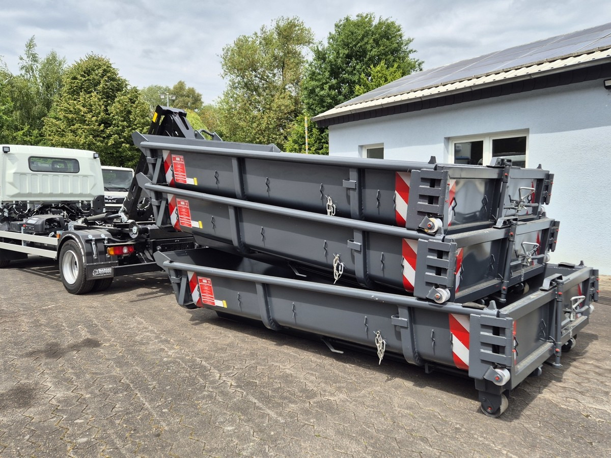 FUSO FUSO 9C18 40km/h City Abrollkipper WLF Swiss CH - Konkstõstukiga veoauto: pilt 2 FUSO FUSO 9C18 40km/h City Abrollkipper WLF Swiss CH - Konkstõstukiga veoauto: pilt 2