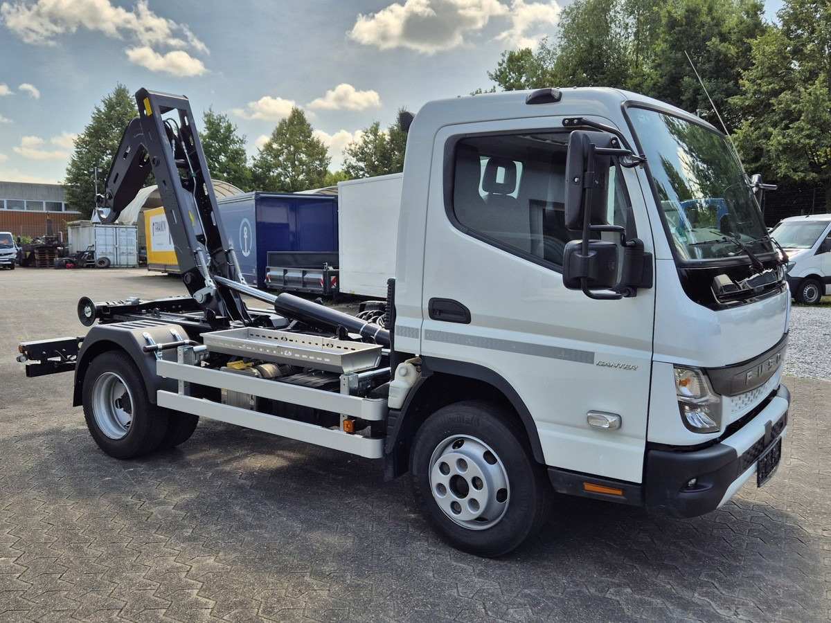FUSO Fuso Canter 7C18 City Abrollkipper AHK Hooklift - Konkstõstukiga veoauto: pilt 4 FUSO Fuso Canter 7C18 City Abrollkipper AHK Hooklift - Konkstõstukiga veoauto: pilt 4