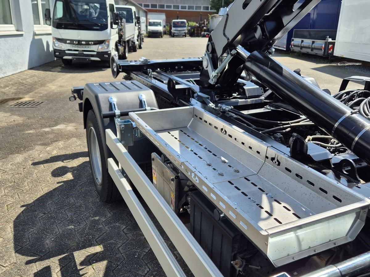 FUSO Fuso Canter 7C18 City Abrollkipper AHK Hooklift - Konkstõstukiga veoauto: pilt 5 FUSO Fuso Canter 7C18 City Abrollkipper AHK Hooklift - Konkstõstukiga veoauto: pilt 5