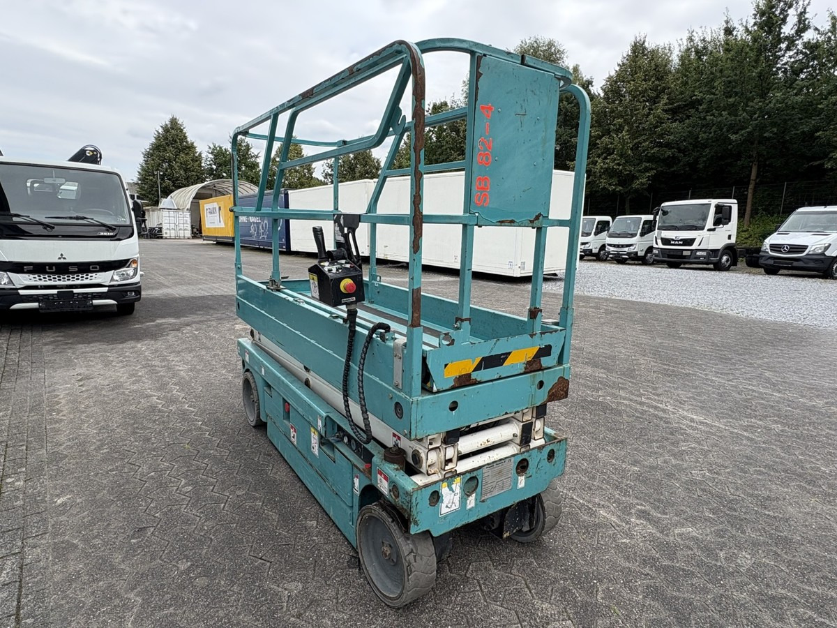 GENIE Haulotte Compact 8 baugleich GS 2032 sofort verf - Käärlift: pilt 4 GENIE Haulotte Compact 8 baugleich GS 2032 sofort verf - Käärlift: pilt 4