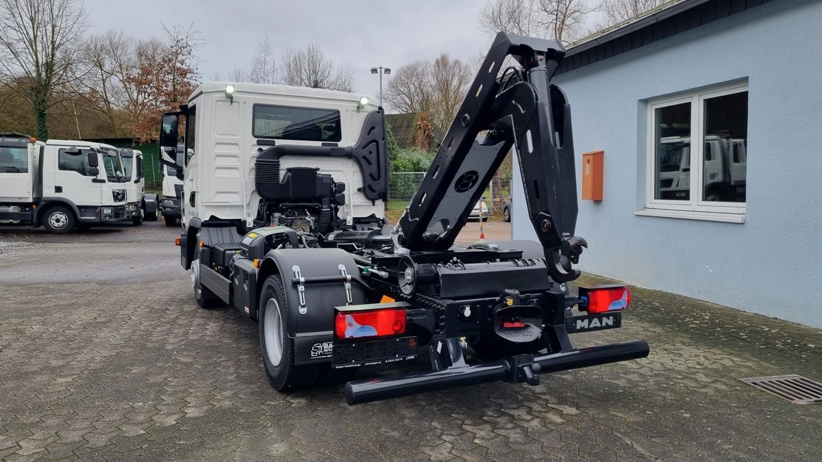 Uus Konkstõstukiga veoauto MAN TGL 12.250 BL NEU City Abrollkipper PowerMatic: pilt 17