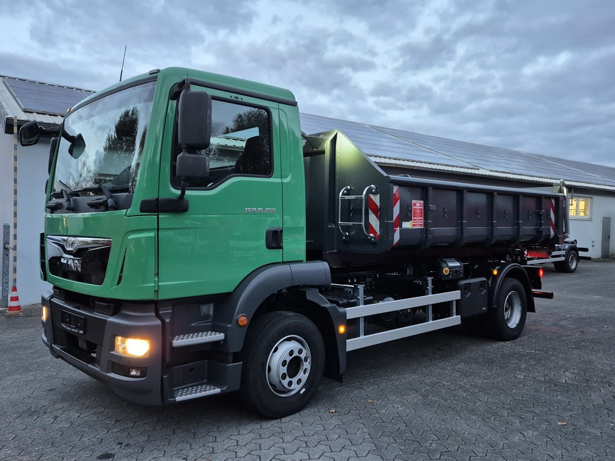MAN TGM 15.250 Abrollkipper Multi Haken 900-1570mm - Konkstõstukiga veoauto: pilt 1 MAN TGM 15.250 Abrollkipper Multi Haken 900-1570mm - Konkstõstukiga veoauto: pilt 1