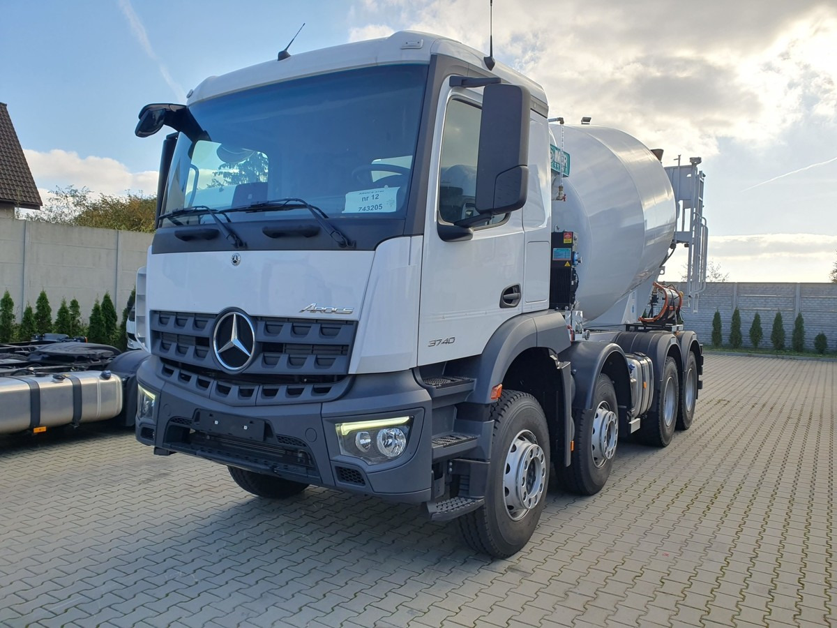MERCEDES-BENZ Arocs 3740 8x4 Betonmischer IMER ORU LT105 H 10m - Autobetoonisegisti: pilt 1 MERCEDES-BENZ Arocs 3740 8x4 Betonmischer IMER ORU LT105 H 10m - Autobetoonisegisti: pilt 1