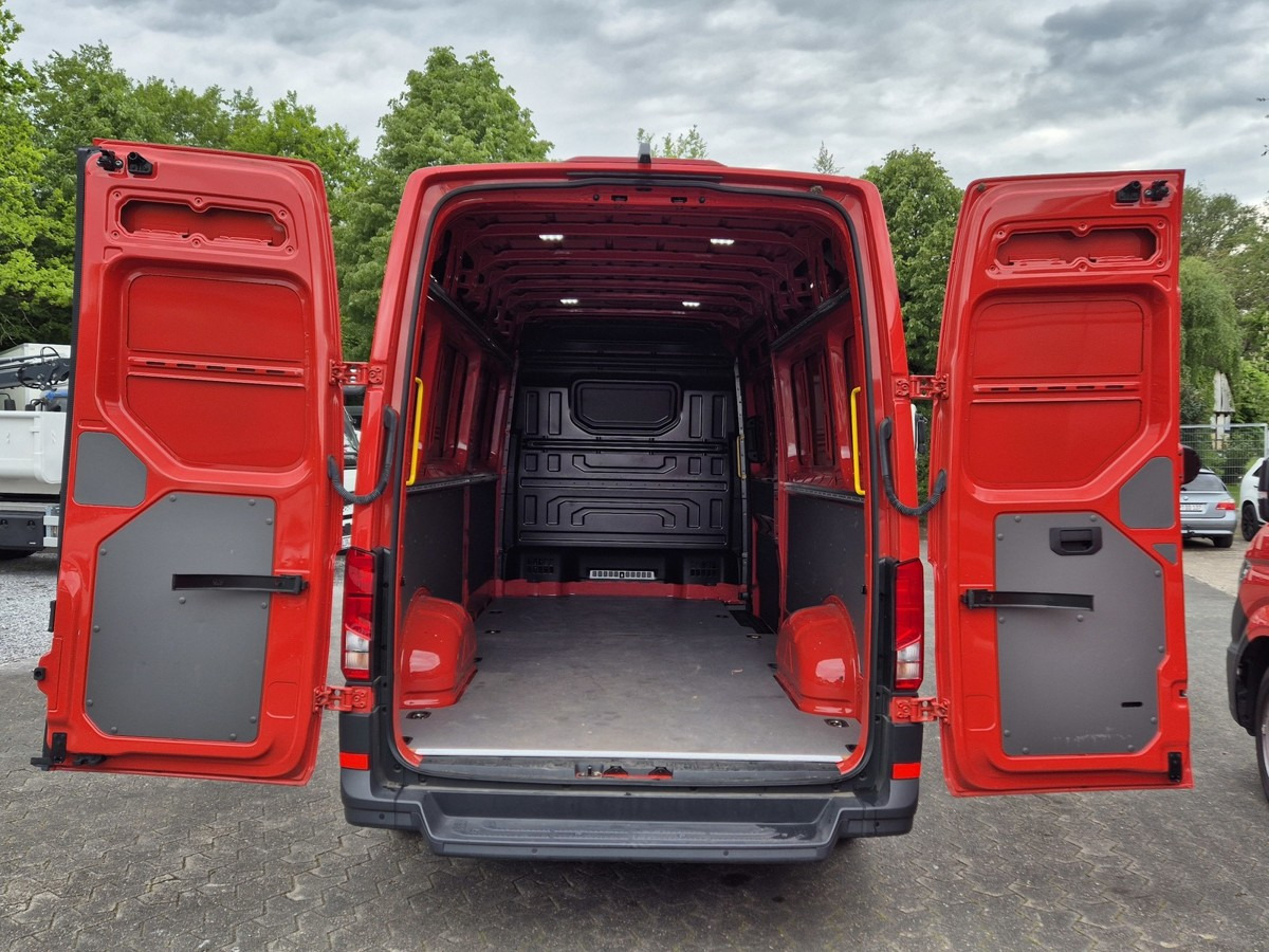 VW Crafter 35 Maxi L4H3 1Hand PDC nur 9tkm! - Kaubik: pilt 4 VW Crafter 35 Maxi L4H3 1Hand PDC nur 9tkm! - Kaubik: pilt 4