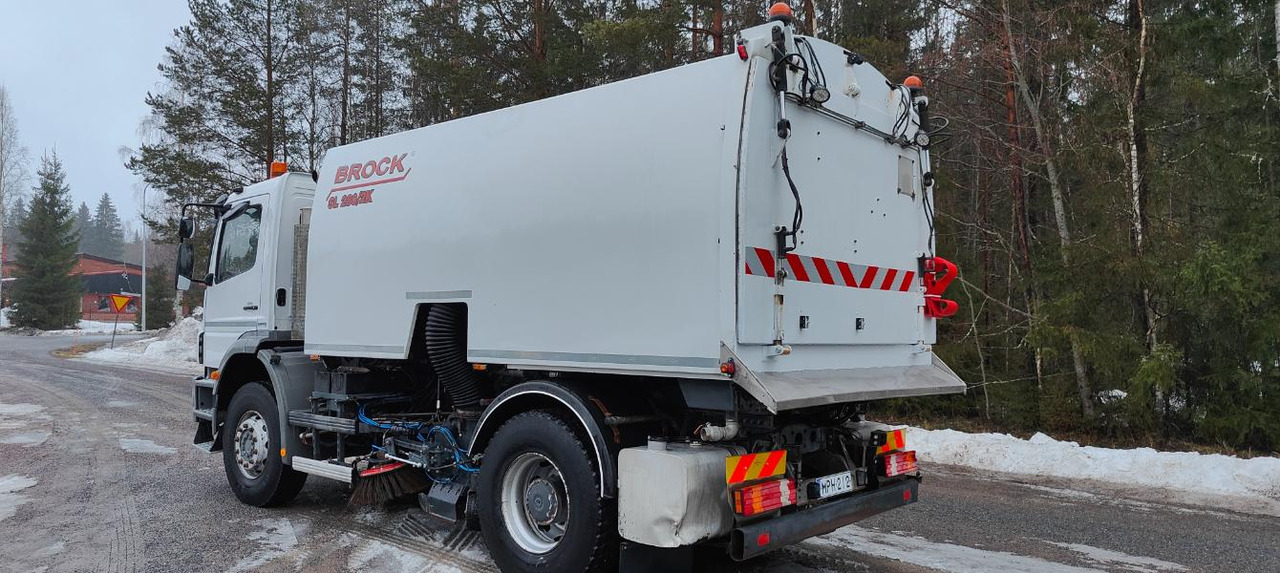 Brock SL280/2K MB Axor 1829 - Tänavapühkimismasin: pilt 3 Brock SL280/2K MB Axor 1829 - Tänavapühkimismasin: pilt 3